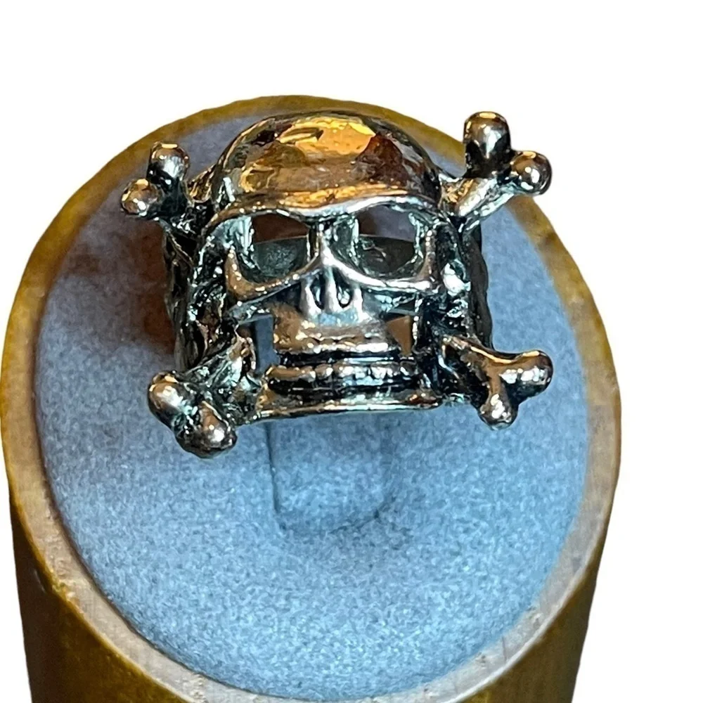 Adjustable Silver Tone Metal Skull & Bones Ring‎ Size 8-11